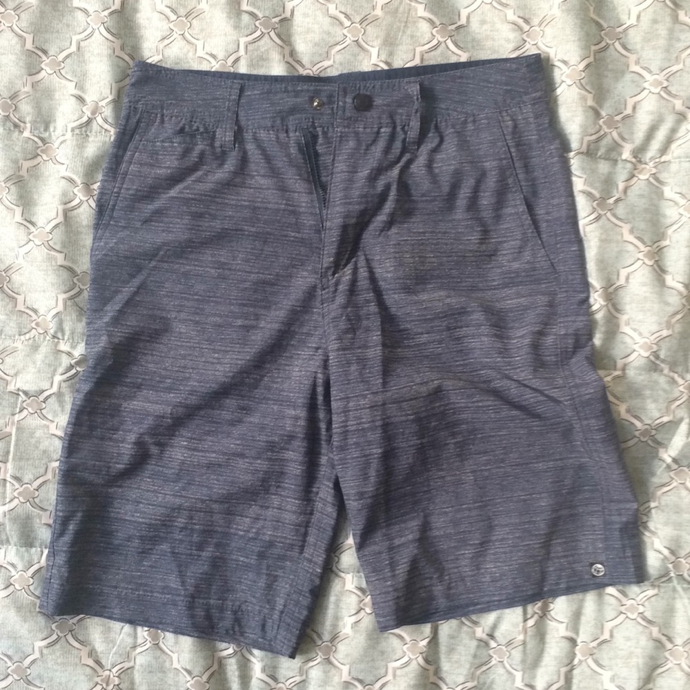 Boys Shorts, Hybrid